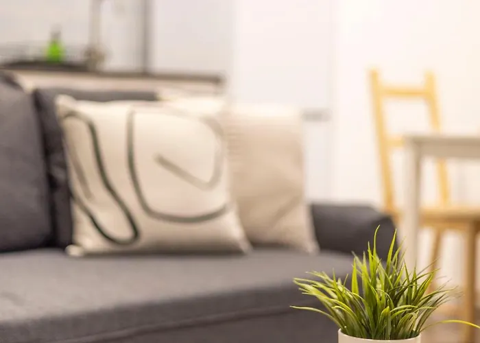 Central & Cozy Superior Terez Boulevard Apartment